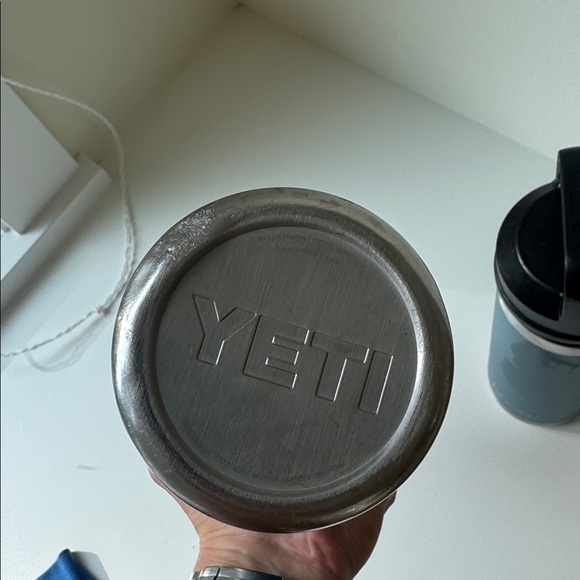 Yeti Rambler - Picture 4 of 5